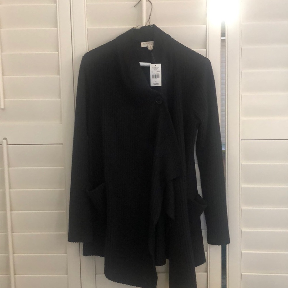 Cardigan black sweater